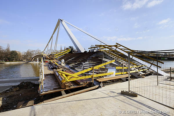 Liège - passerelle sur la Meuse